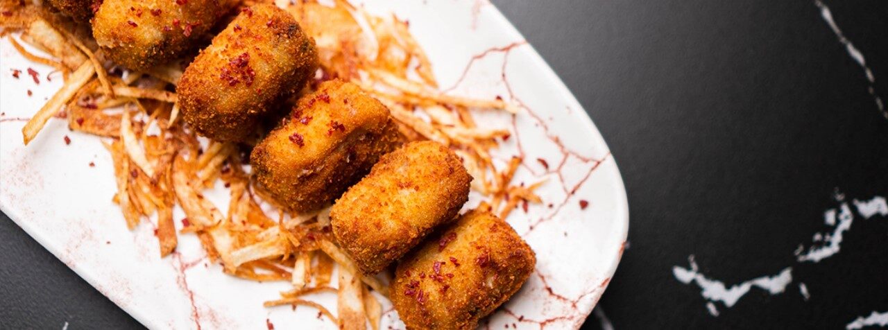 Croquetas de jamón ibérico de culuca y patata paja Croquetas de jamón ibérico de culuca y patata paja